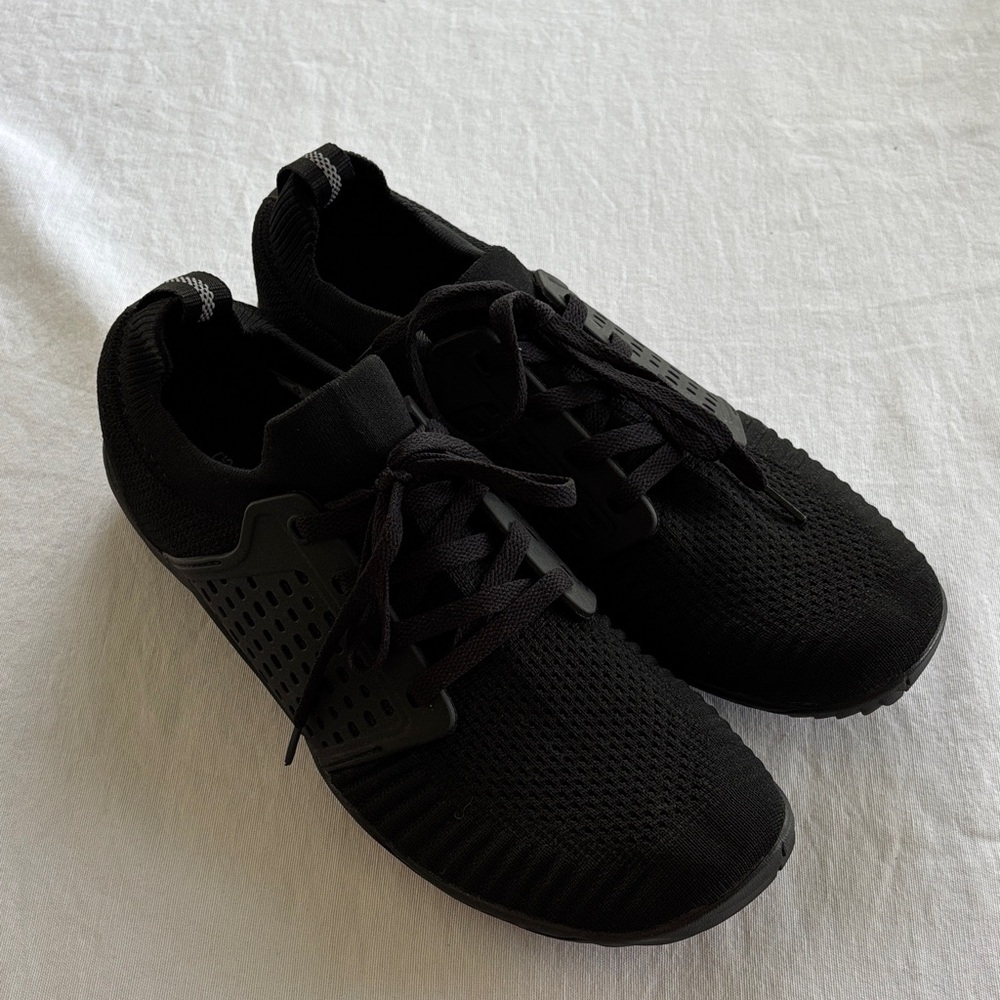 WHITIN Men's Black Athletic Sneakers